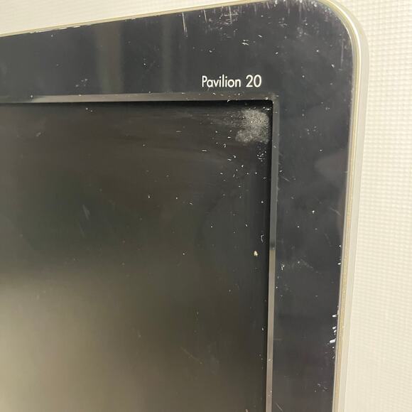 HP Pavilion 20 All-In-One PC (W/ Power Cable & AC Adapter) - Picture 3 of 8